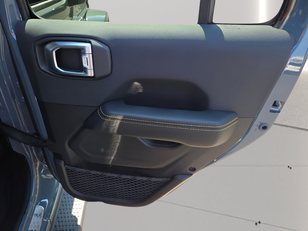 New 2026 Jeep Wrangler Unlimited Sahara AWD/4WD image 10