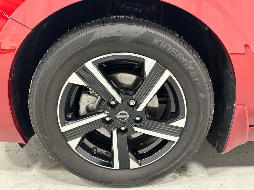 Used 2025 Nissan Sentra SV image 58