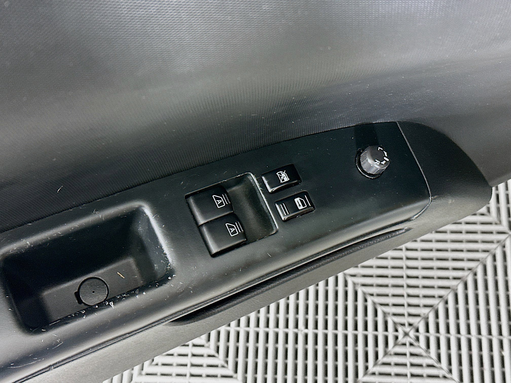 Used 2005 Nissan 350Z Touring image 15