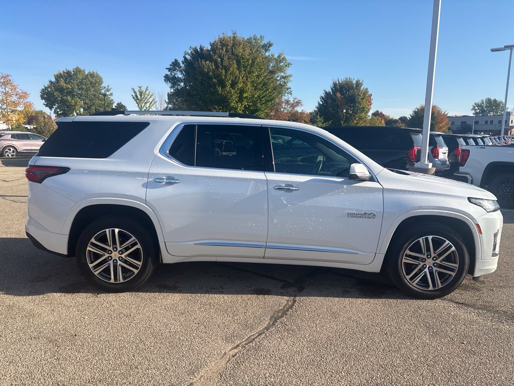 Used 2024 Chevrolet Traverse High Country AWD/4WD image 4