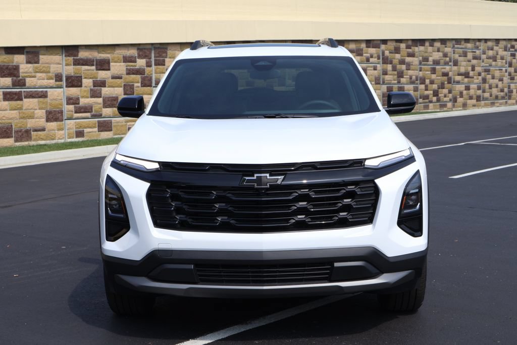 New 2027 Chevrolet Equinox LT w/ Midnight Edition FWD image 2