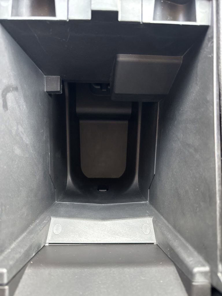 Used 2021 Ford Edge Titanium image 38