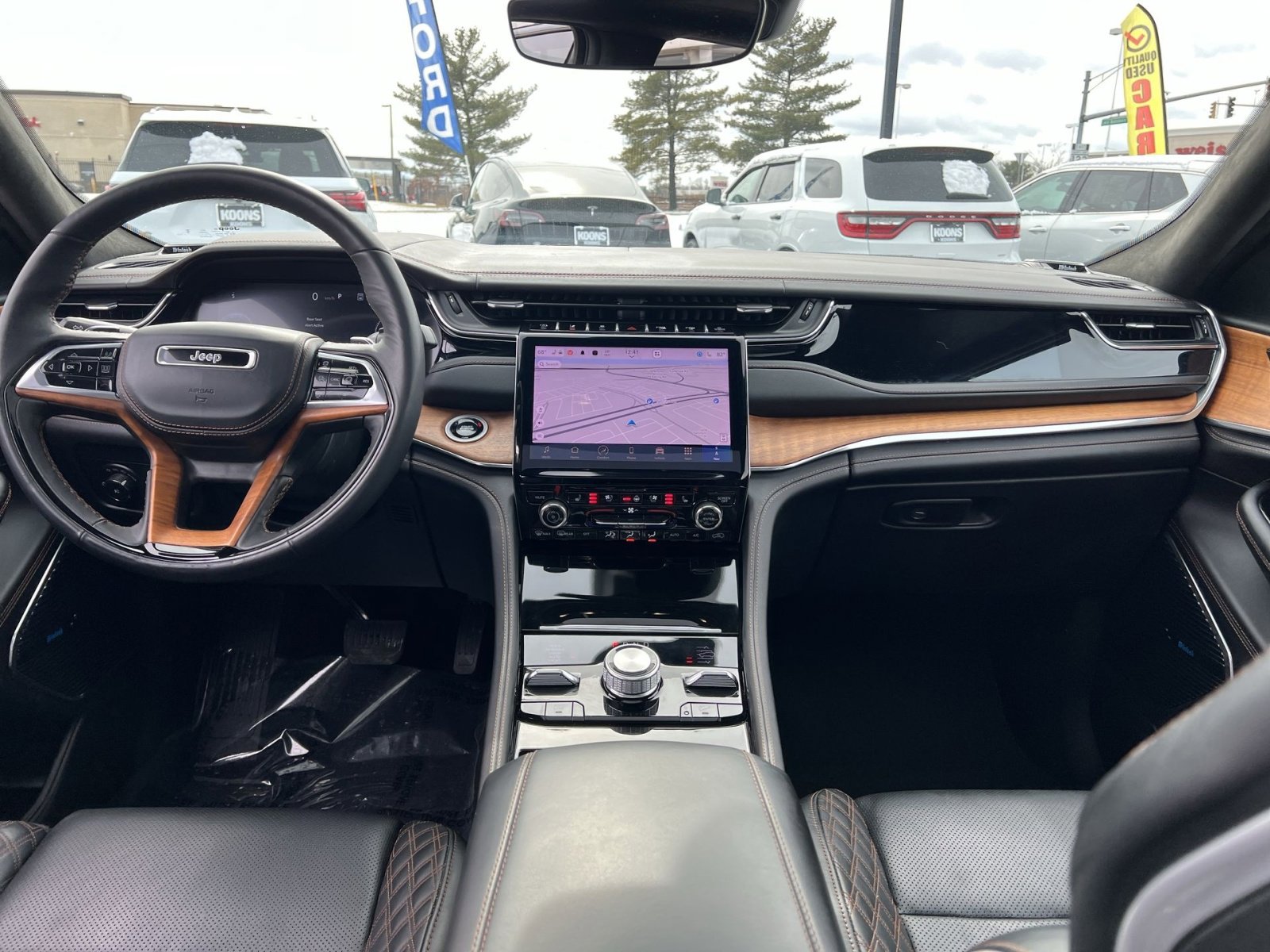 Used 2025 Jeep Grand Cherokee L Summit image 23