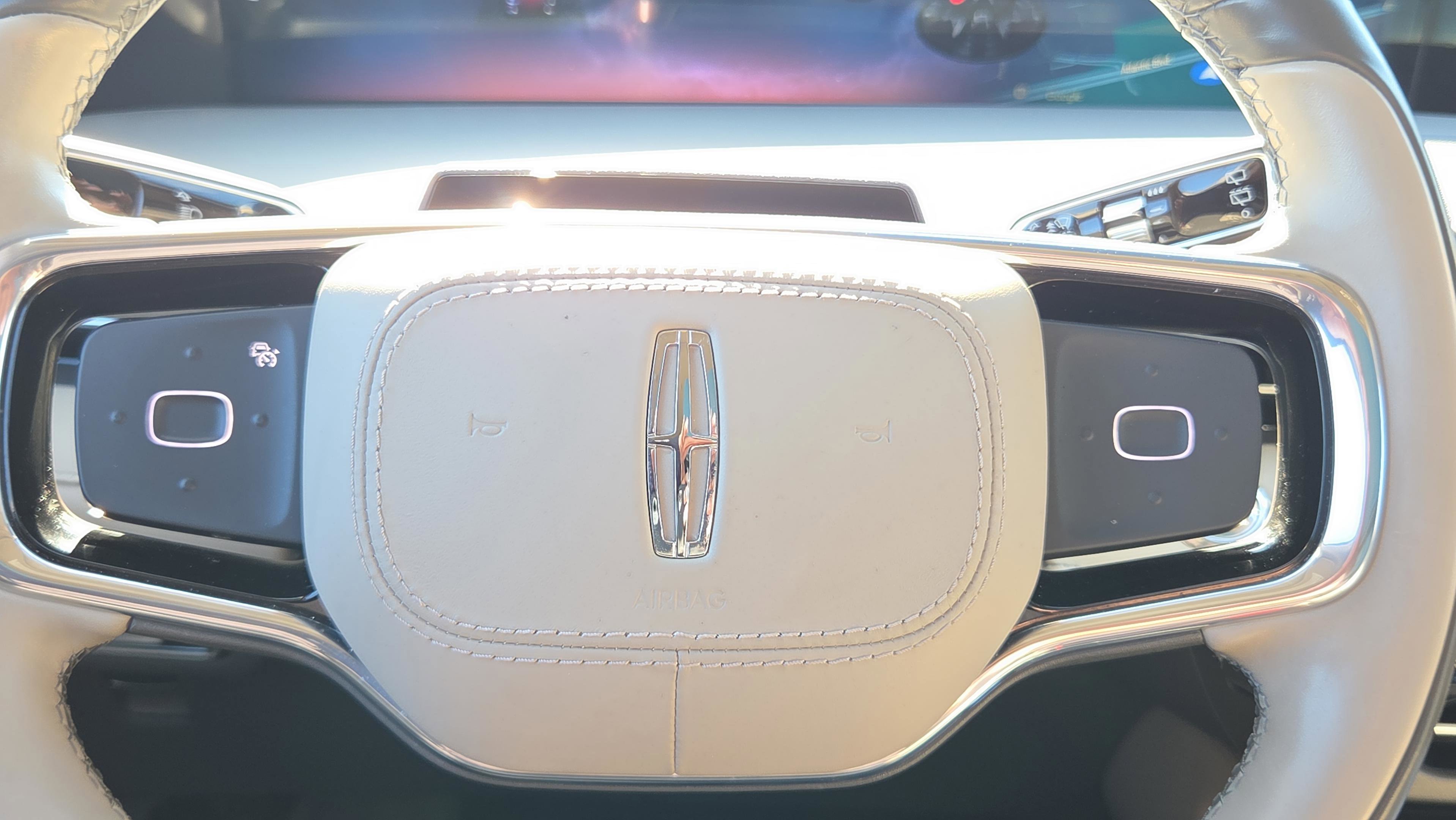 Used 2024 Lincoln Nautilus Premier w/ Equipment Group 102A image 11