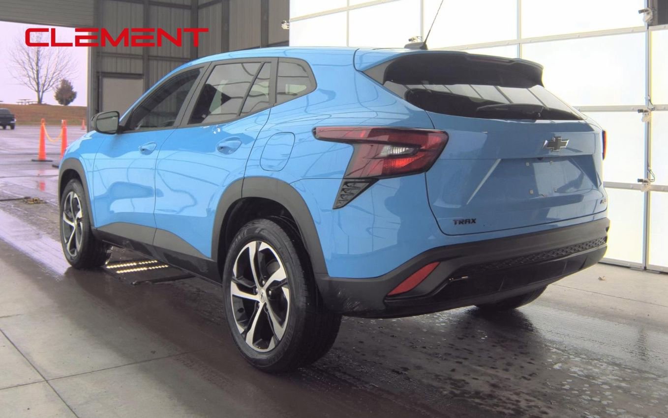 Used 2024 Chevrolet Trax RS image 13