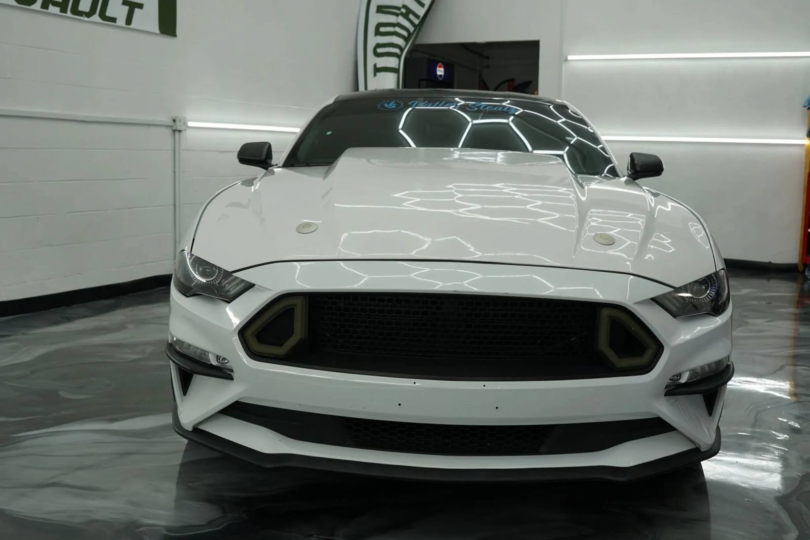 Used 2019 Ford Mustang GT Premium w/ Equipment Group 401A RWD image 20
