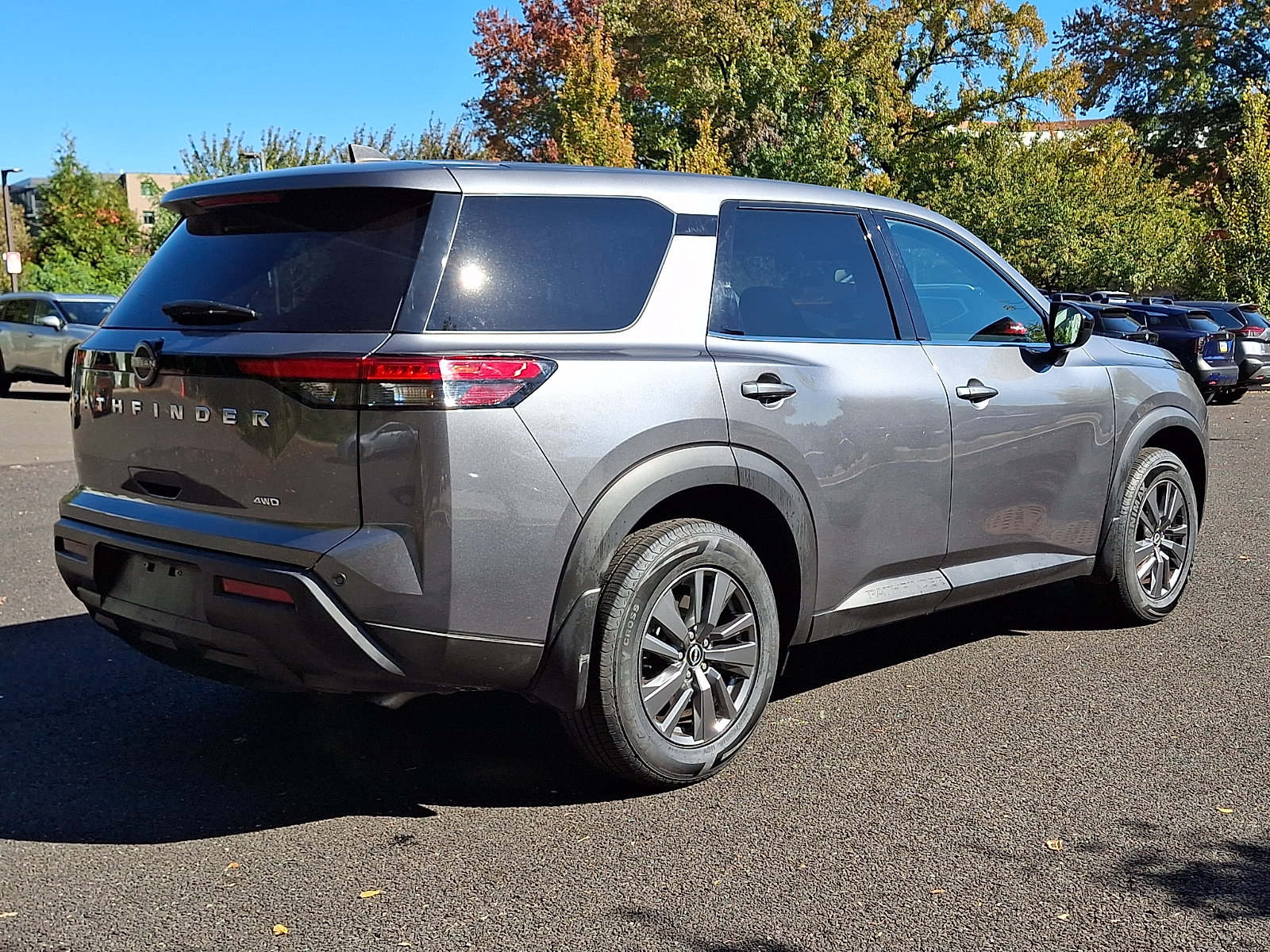 Certified 2024 Nissan Pathfinder S AWD/4WD image 6