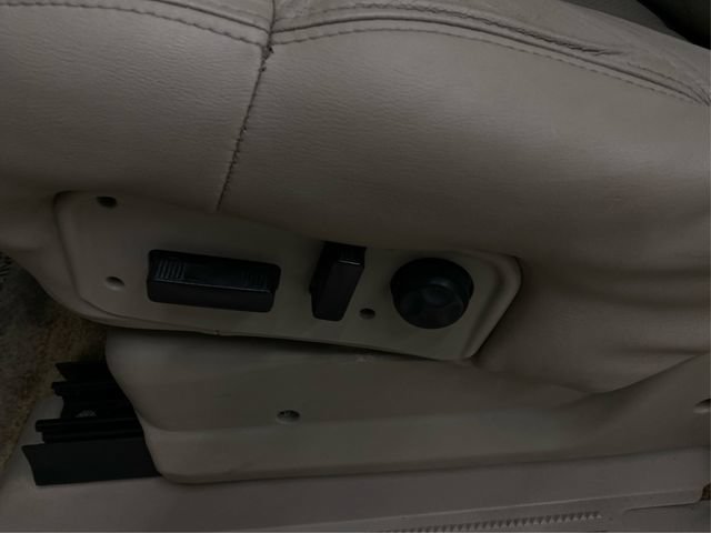 Used 2002 Cadillac Escalade EXT AWD/4WD image 24