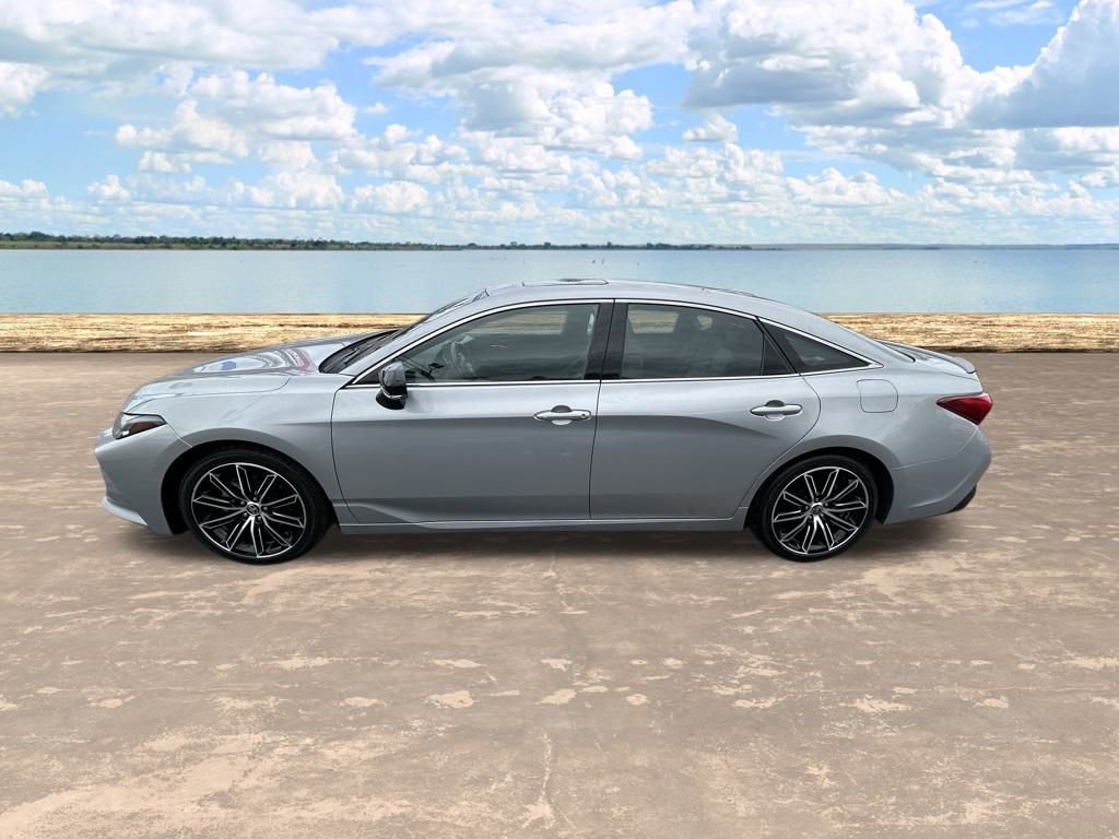 Used 2021 Toyota Avalon Touring image 11