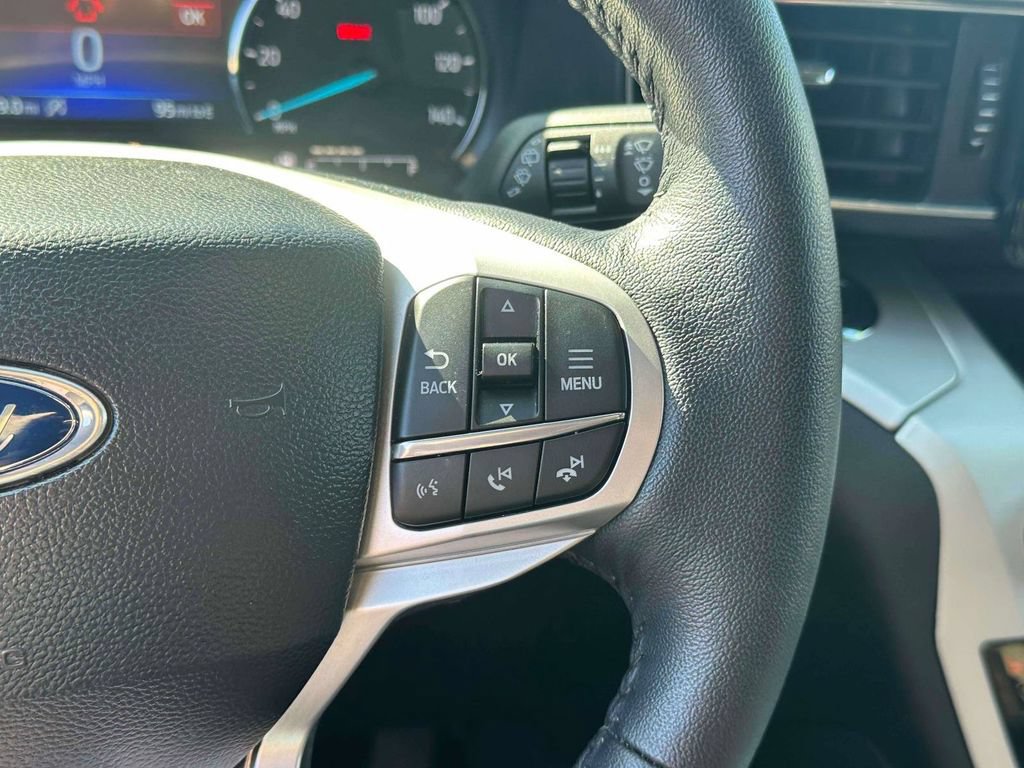 Used 2024 Ford Explorer XLT w/ Equipment Group 202A AWD/4WD image 23