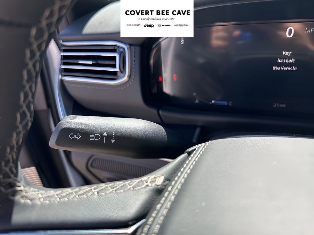 New 2026 Jeep Grand Wagoneer Summit image 37