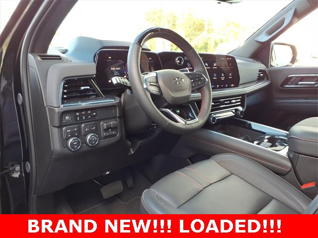 Used 2025 Chevrolet Suburban RST w/ Advanced Technology Package image 8