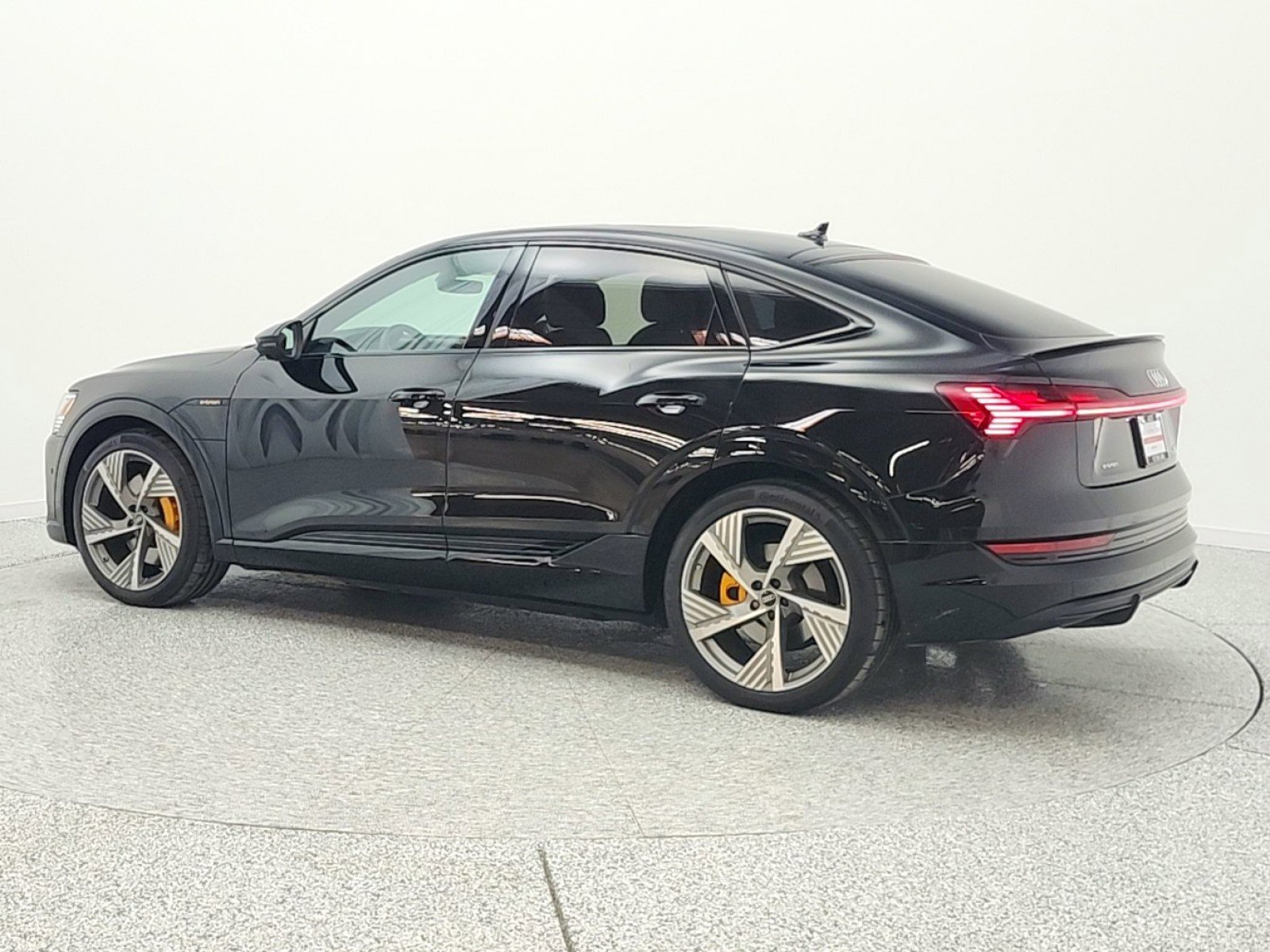 Used 2023 Audi e-tron Prestige w/ Prestige Package AWD/4WD image 8