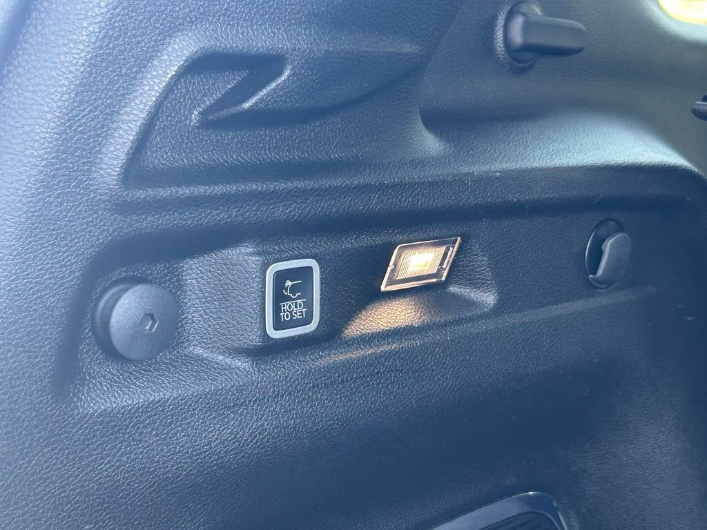 Used 2021 Jeep Grand Cherokee L Limited image 41