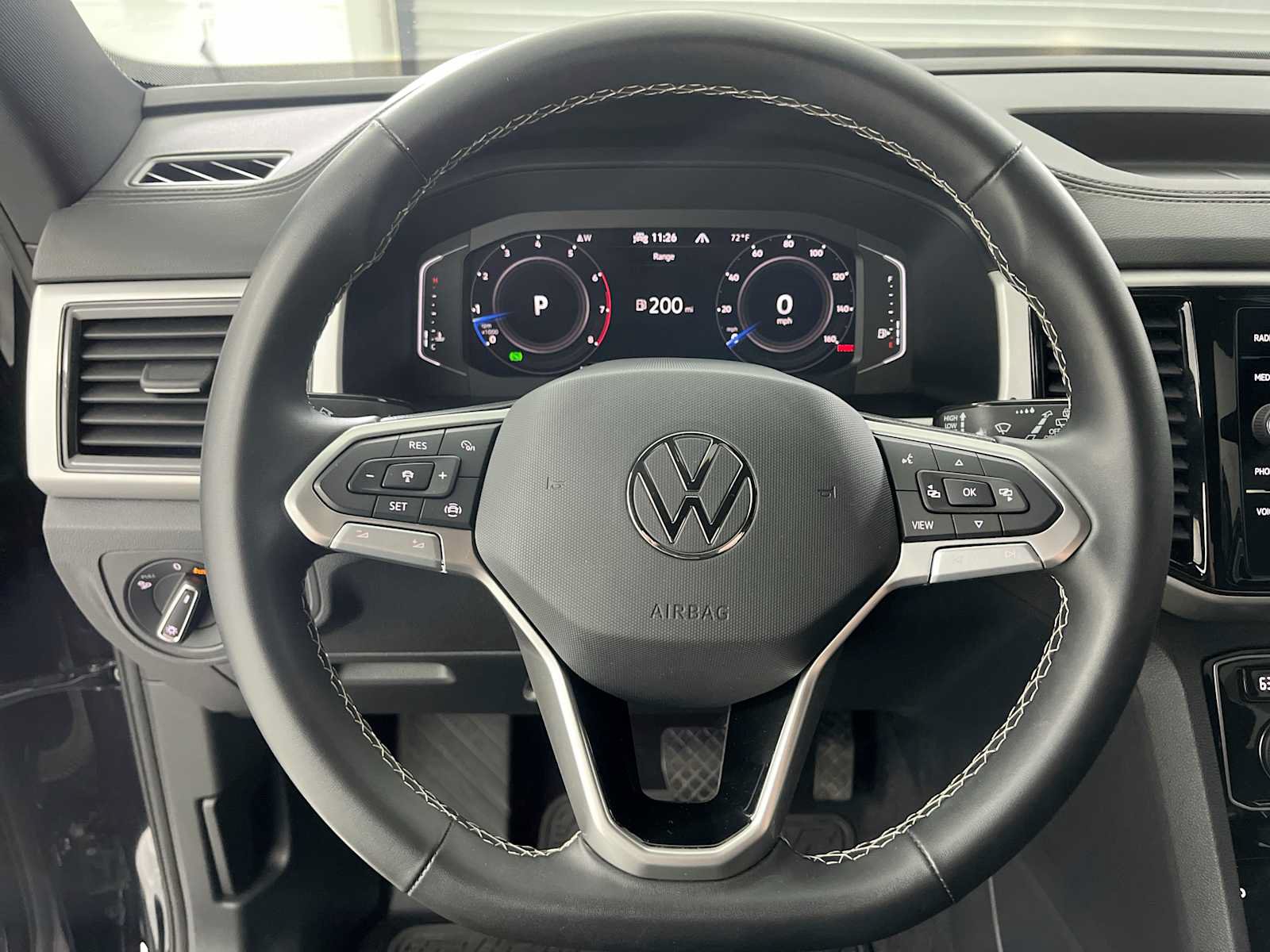 Used 2022 Volkswagen Atlas Cross Sport SE w/ Black Wheel Package AWD/4WD image 17