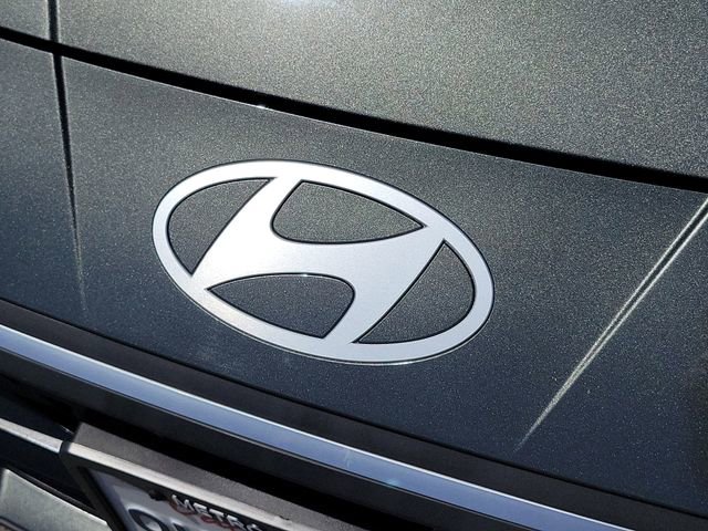 Used 2025 Hyundai Elantra Sport image 32