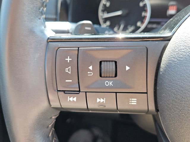 Used 2023 Nissan Pathfinder SL w/ Lighting Package (N92) image 23