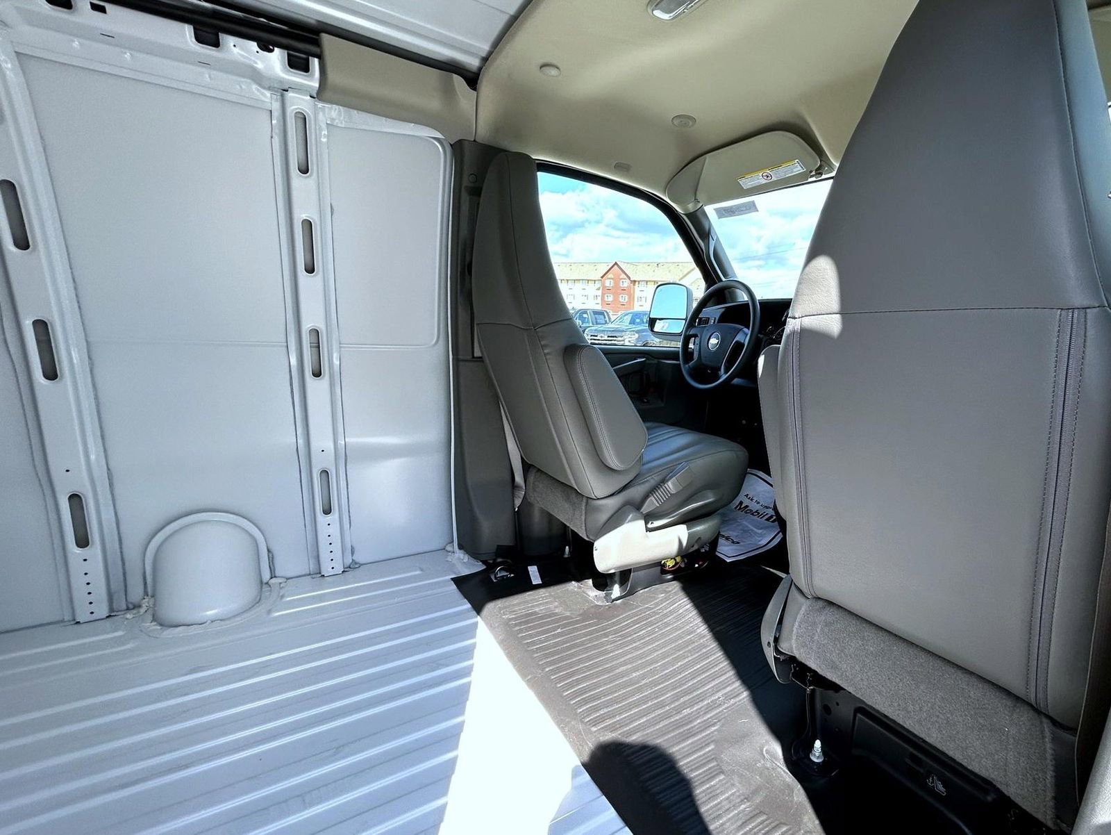New 2025 Chevrolet Express 2500 Work Van w/ Safety Package RWD image 18