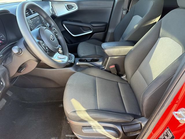 Used 2020 Kia Soul LX FWD image 12