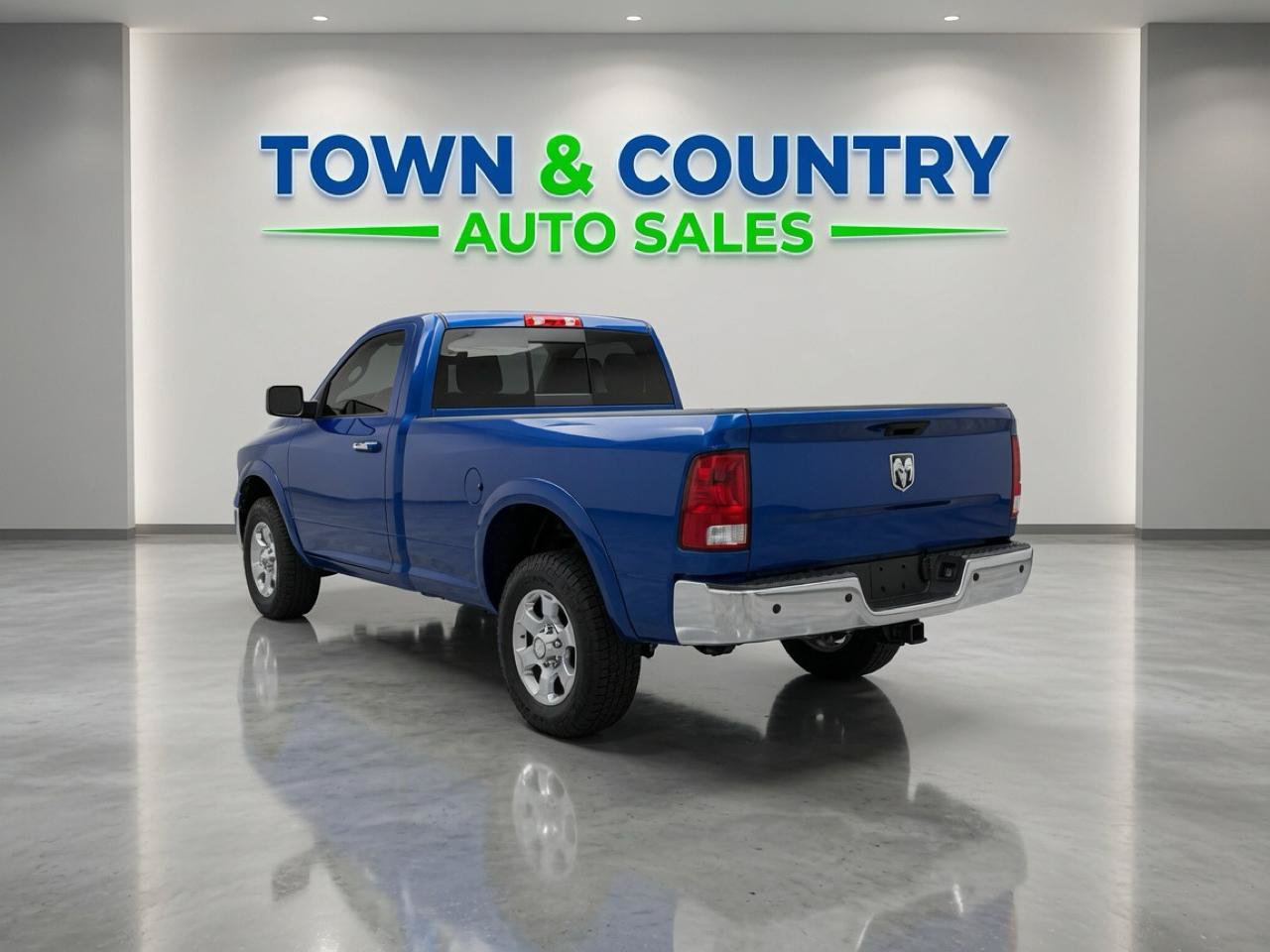 Used 2017 RAM 2500 SLT w/ Popular Equipment Group AWD/4WD image 3