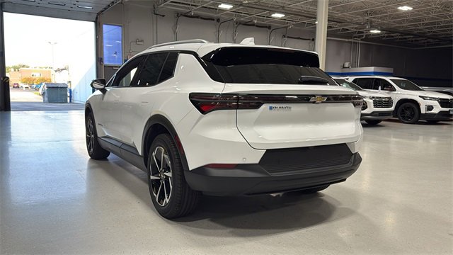 New 2026 Chevrolet Equinox EV LT image 7