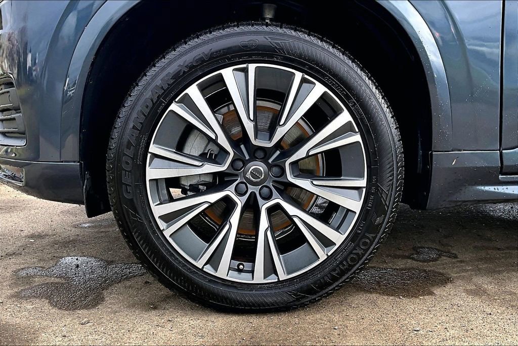 Used 2020 Volvo XC90 T5 Momentum w/ Protection Package Premier image 12