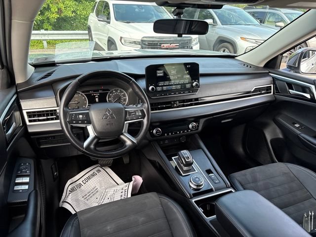 Used 2022 Mitsubishi Outlander SE AWD/4WD image 11