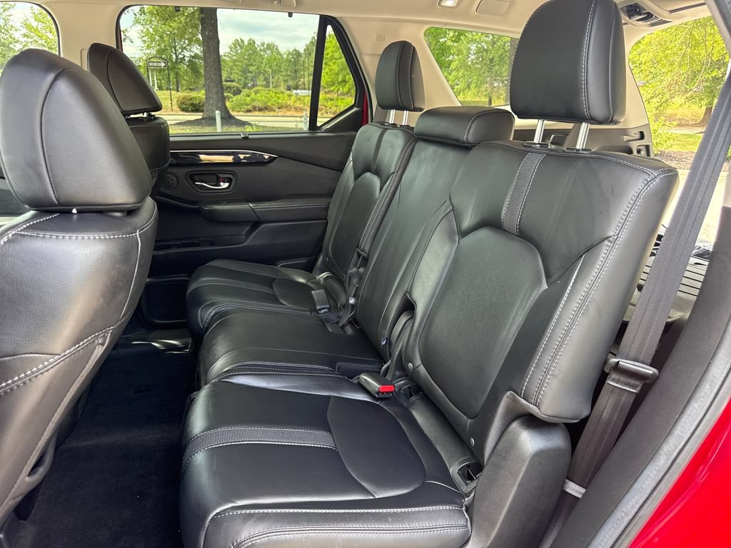 Certified 2025 Honda Pilot Touring image 32