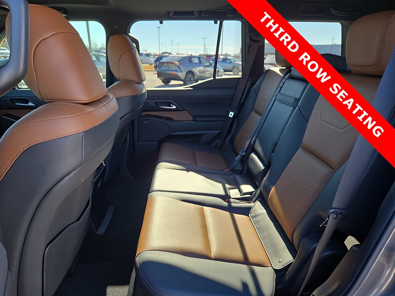Used 2024 Lexus GX 550 w/ Accessory Package (31) image 11