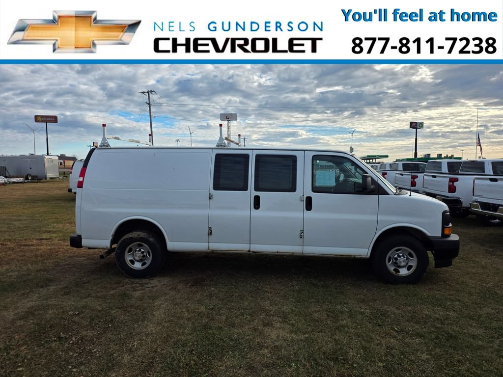 Used 2017 Chevrolet Express 3500 Extended RWD image 7