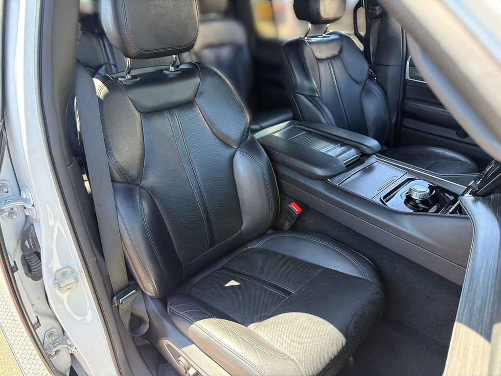 Used 2024 Jeep Wagoneer L Series II w/ Flexible Seating Group RWD image 25