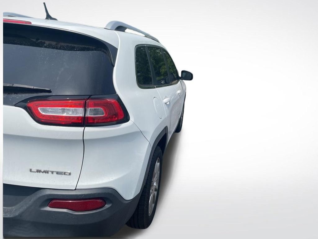Used 2015 Jeep Cherokee Limited w/ Luxury Group FWD image 5