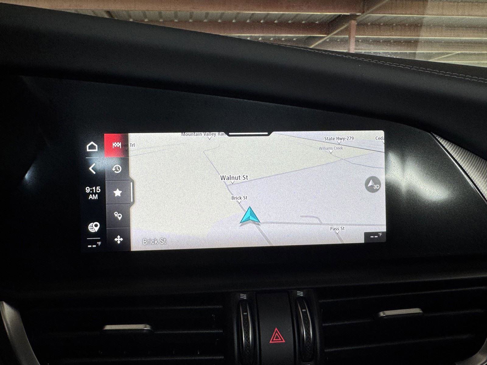 Used 2024 Alfa Romeo Giulia Veloce RWD image 14