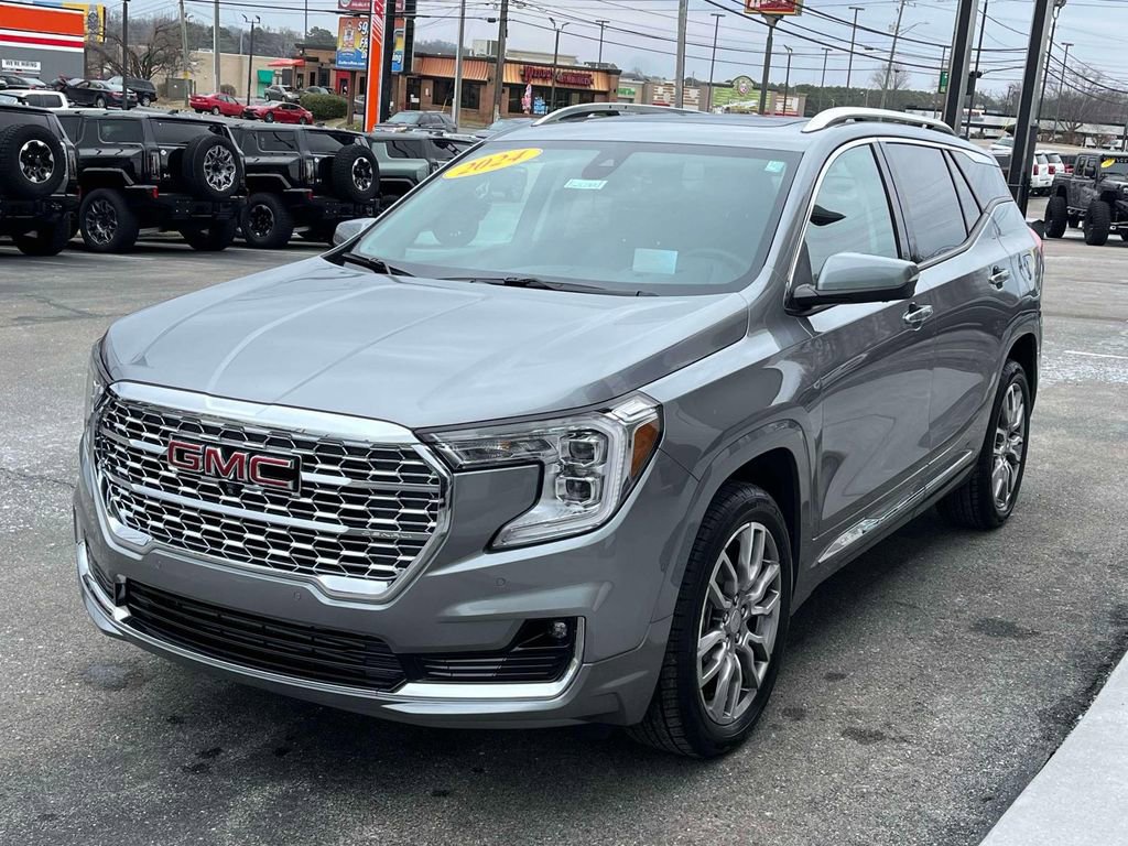 Used 2024 GMC Terrain Denali w/ Denali Premium Package image 7