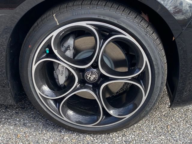 New 2025 Alfa Romeo Giulia AWD image 12