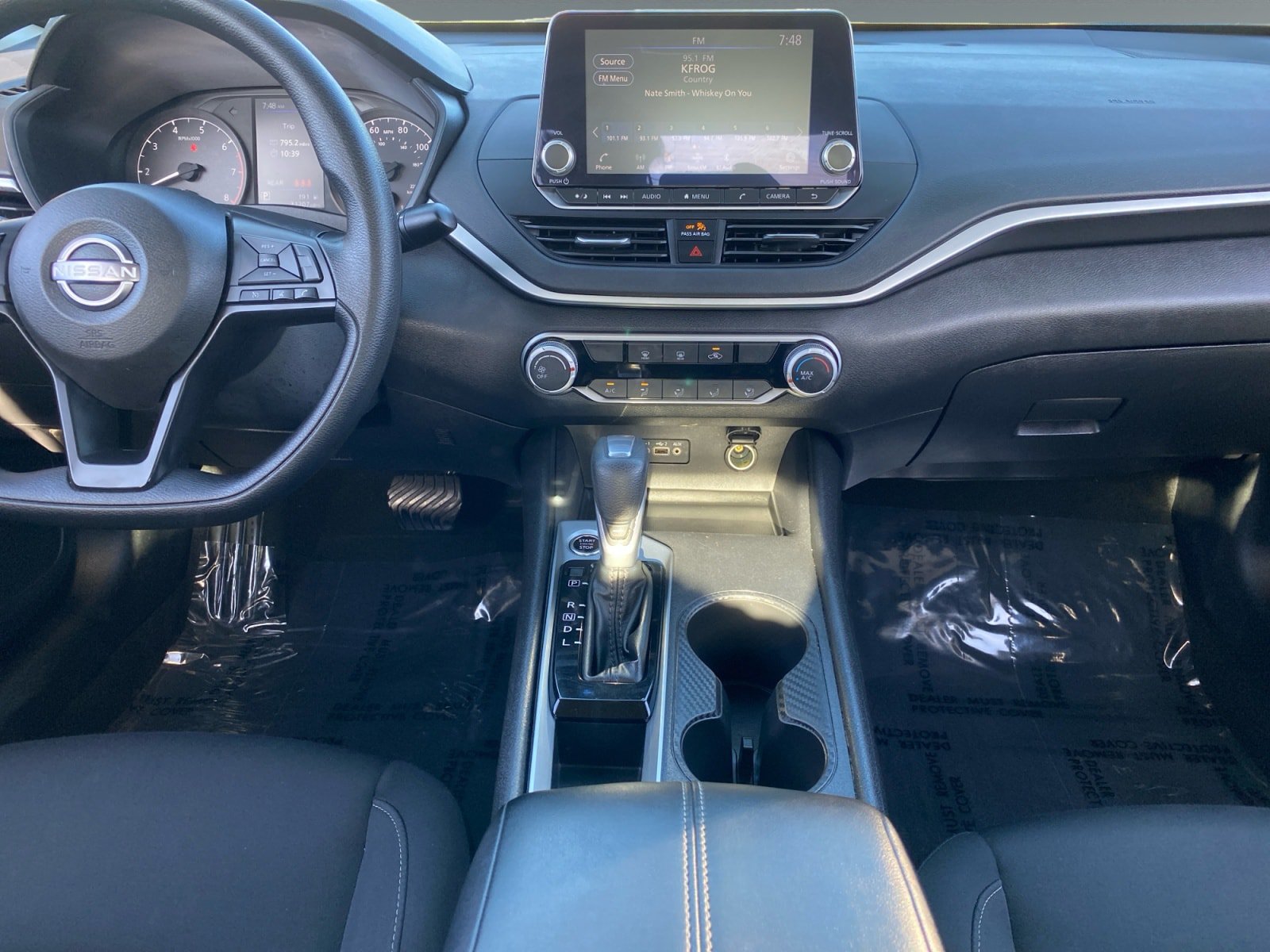 Used 2025 Nissan Altima 2.5 S FWD image 11