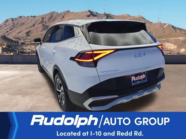 Used 2025 Kia Sportage EX image 3
