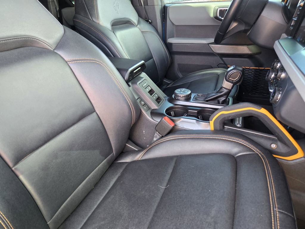 Used 2022 Ford Bronco Badlands image 10