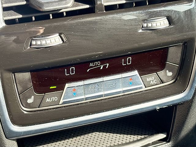 Used 2024 BMW X7 xDrive40i w/ Executive Package image 21