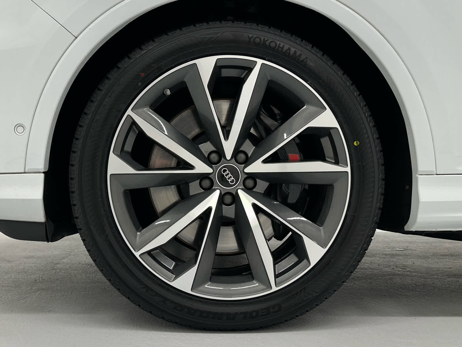 Used 2023 Audi SQ7 Prestige AWD/4WD image 9