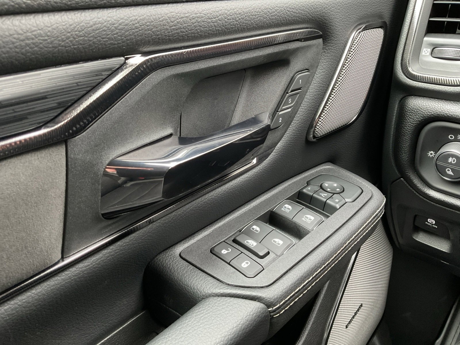 New 2026 RAM 1500 Rebel w/ G/T Package image 22