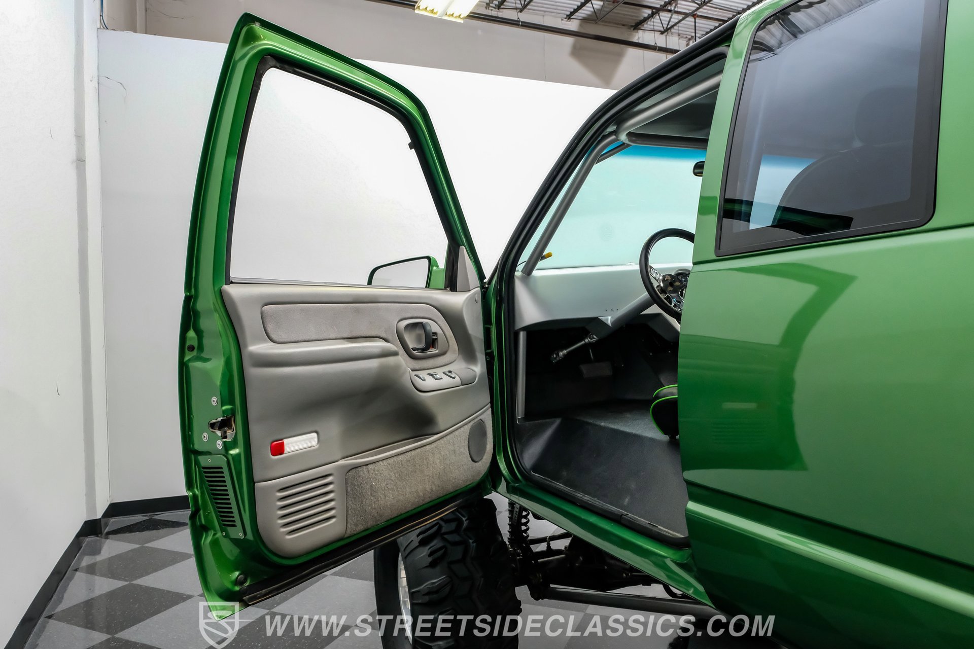 Used 1988 Chevrolet Silverado 1500 2WD Extended Cab image 40