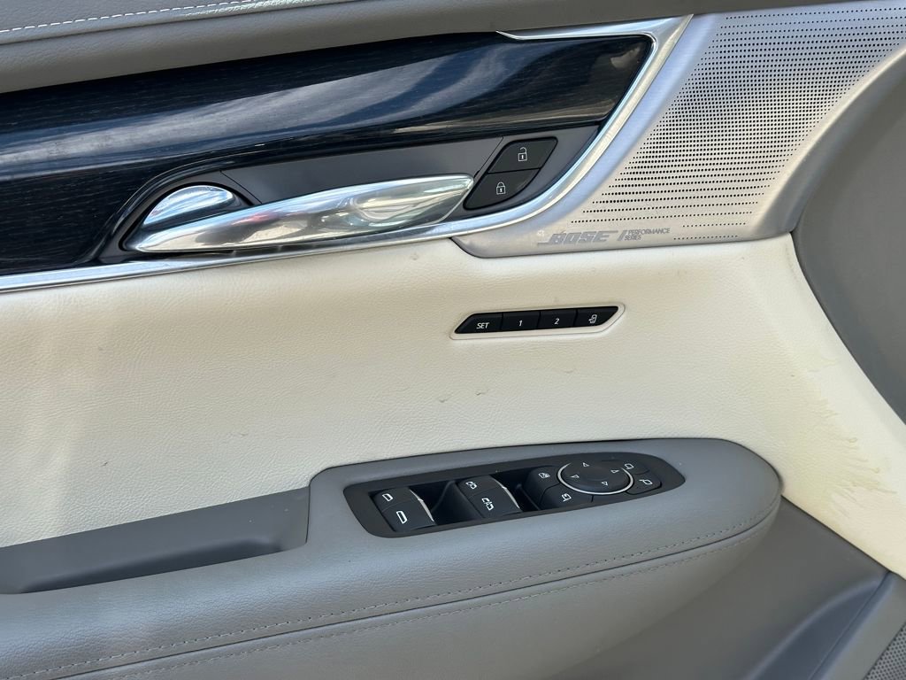 Used 2024 Cadillac XT6 Premium Luxury image 26