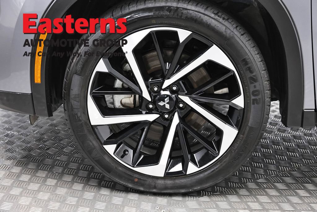 Used 2024 Mitsubishi Outlander SE image 32