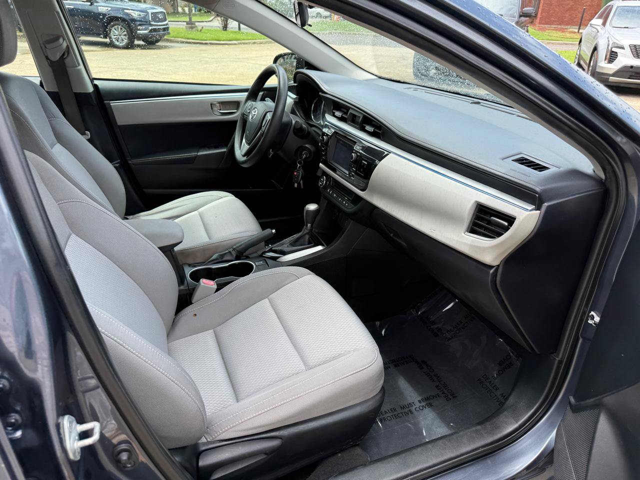 Used 2015 Toyota Corolla LE FWD image 24