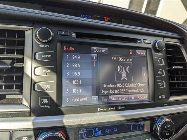 Used 2019 Toyota Highlander AWD V6 image 24