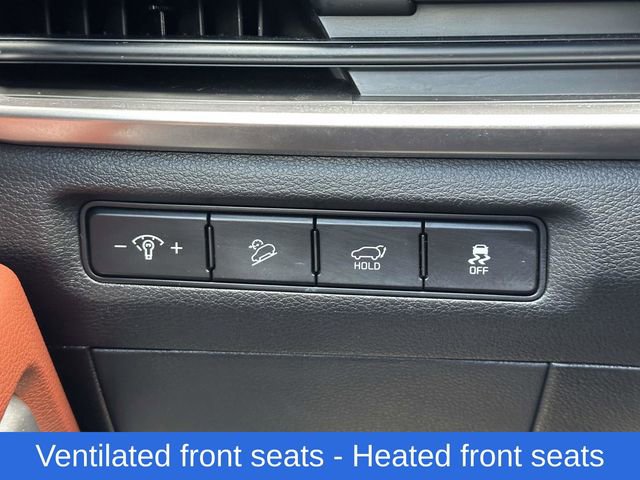 Used 2024 Kia Telluride EX w/ EX Captain's Chair Package image 15