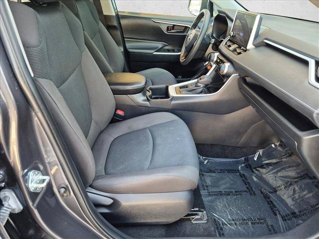Certified 2023 Toyota RAV4 LE AWD/4WD image 19