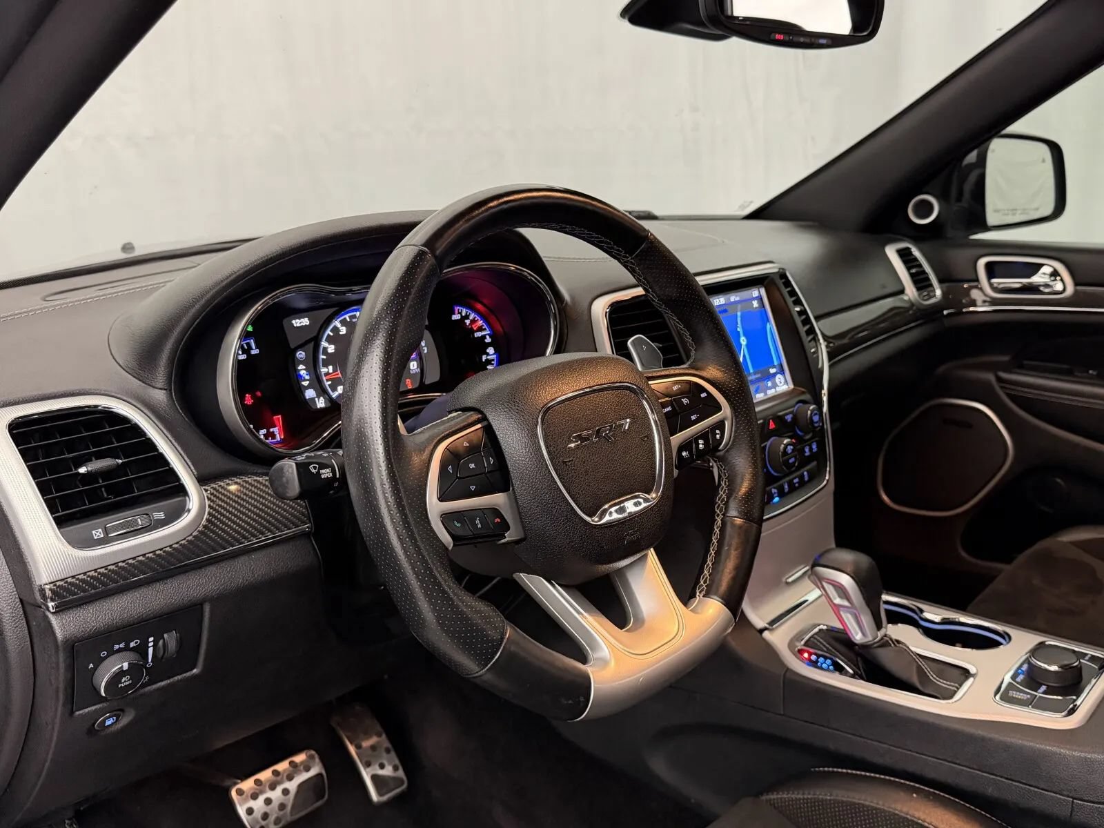 Used 2018 Jeep Grand Cherokee SRT AWD/4WD image 9