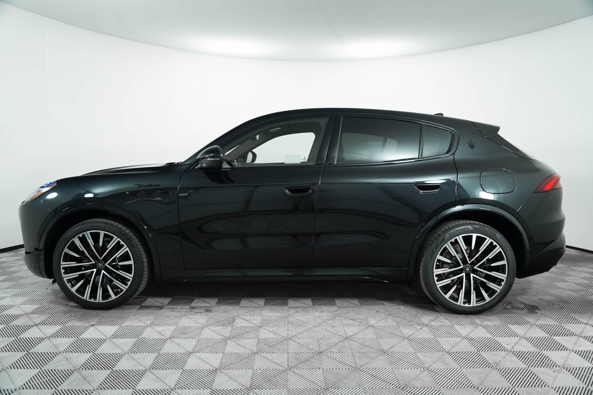 New 2025 Maserati Grecale Modena image 6